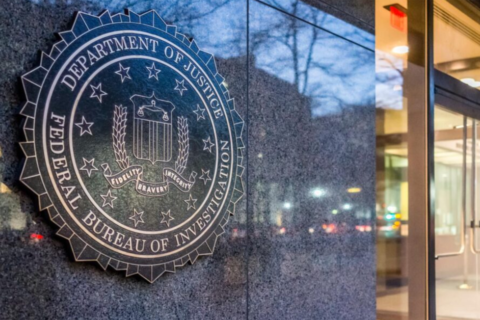 fbi-warns-iphone-and-android-users